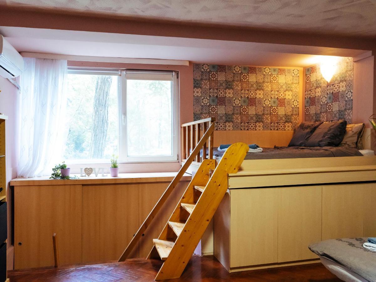 Woody - Cozy And Quiet Place Near Moghioros Park Bucharest Exterior photo
